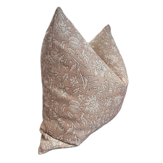 Goldie Pillow: 18x18