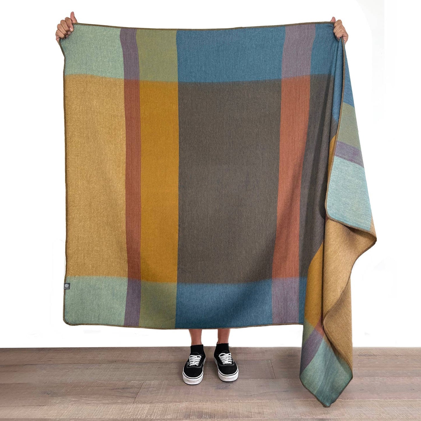 Alpaca Throw Blanket - Prism: Blanket     (70x90)