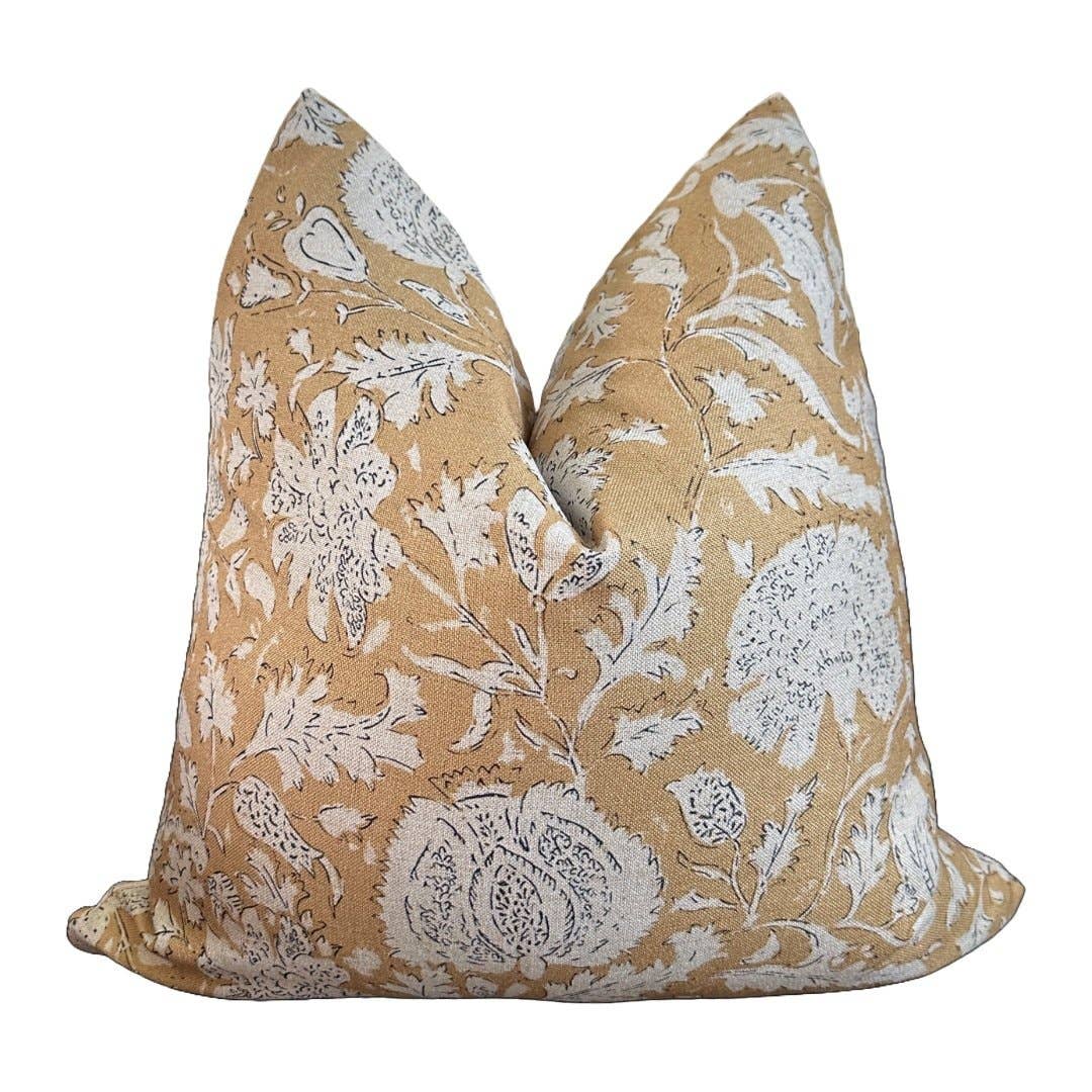 Rache Outdoor/Indoor Pillow: 18x18