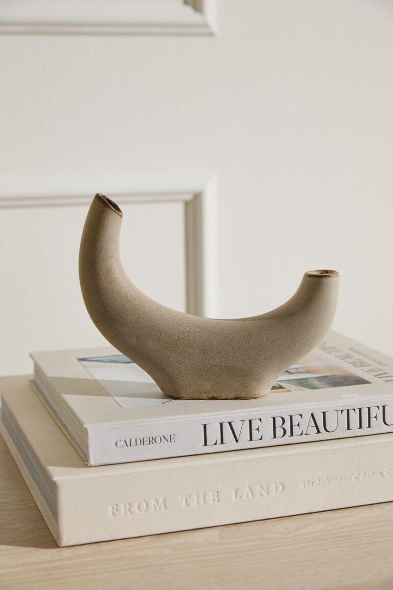 Cambered Budvase