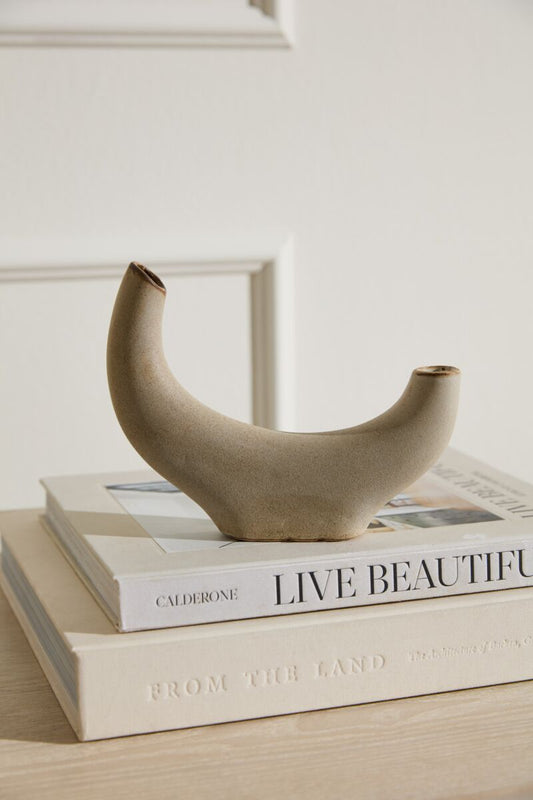 Cambered Budvase