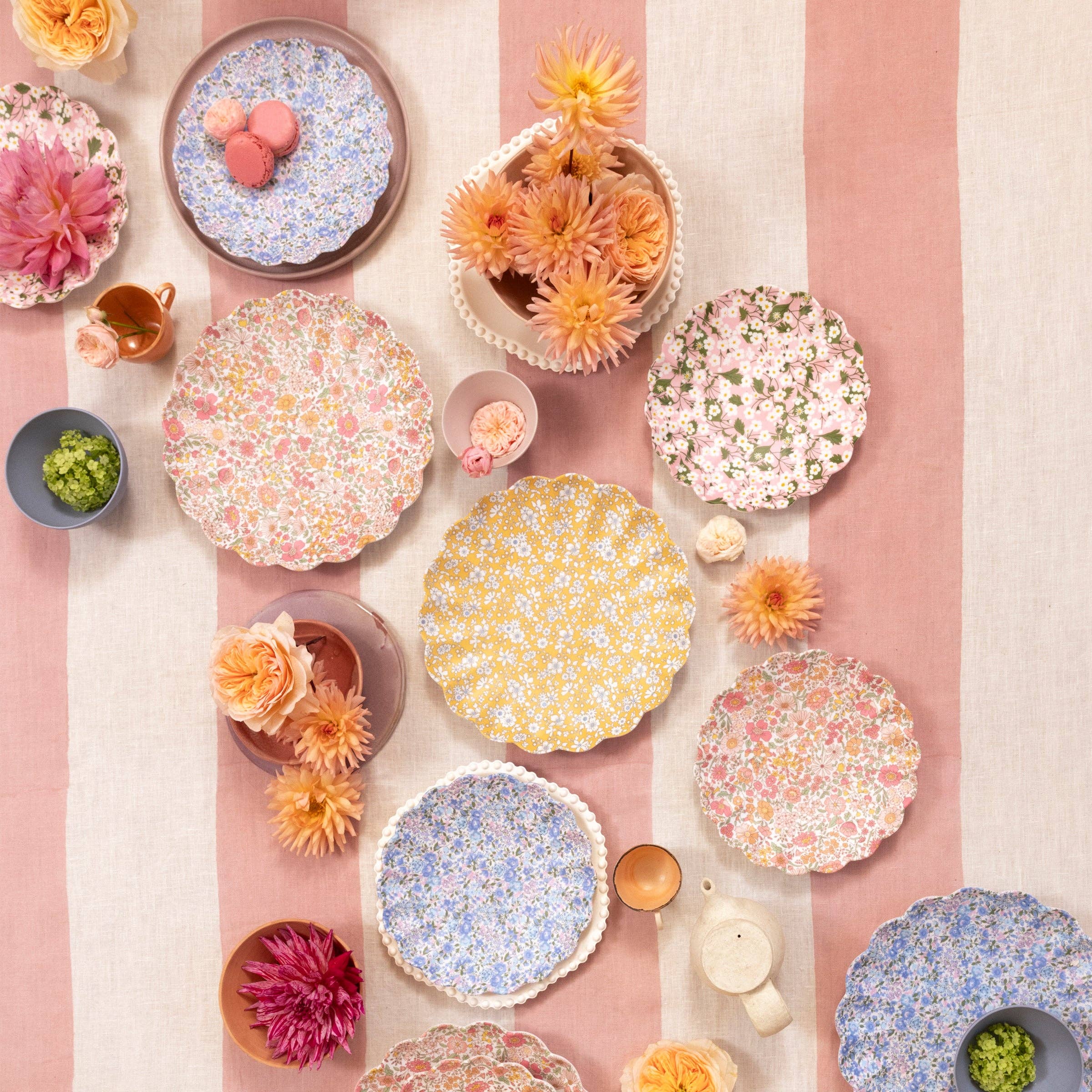 Meri Meri Liberty Plates - Thumbnail 3