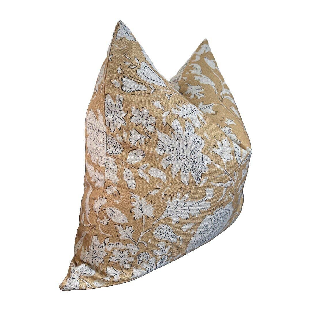 Rache Outdoor/Indoor Pillow: 18x18