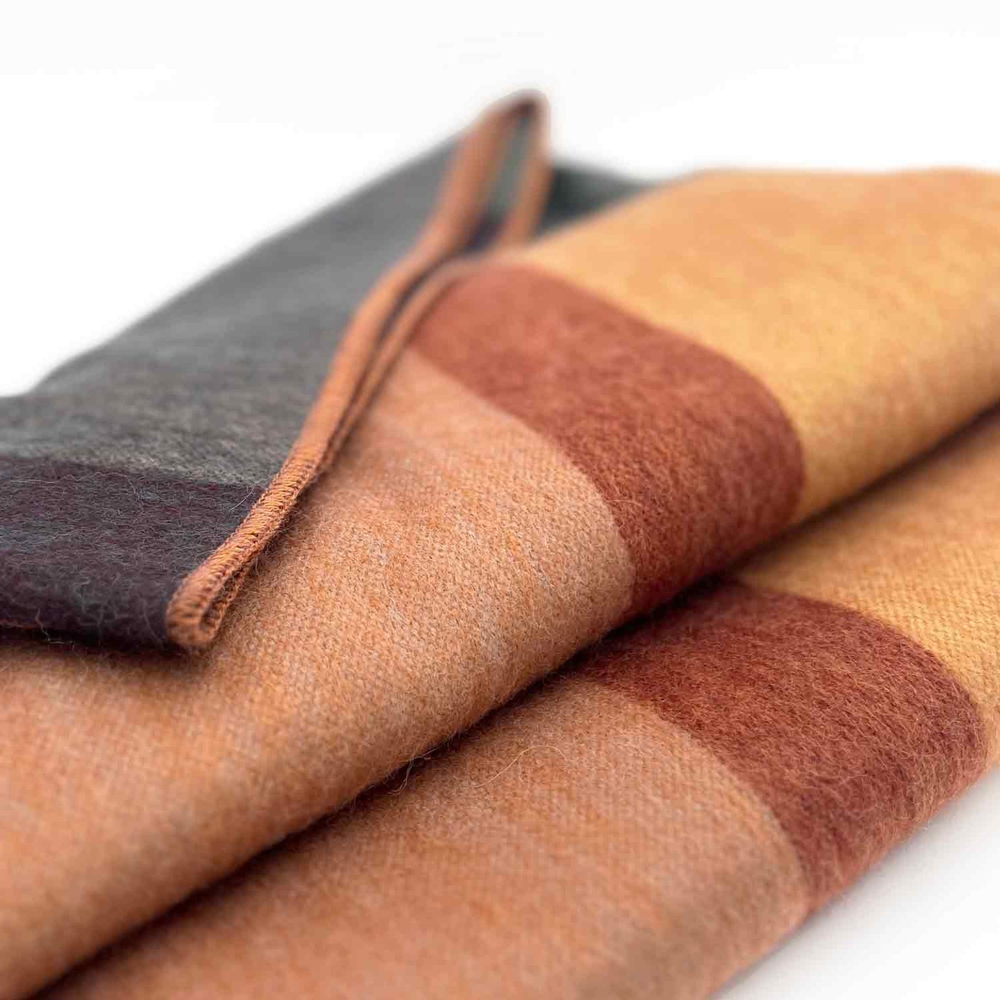 Alpaca Throw Blanket - Mojave: Throw     (45x70)